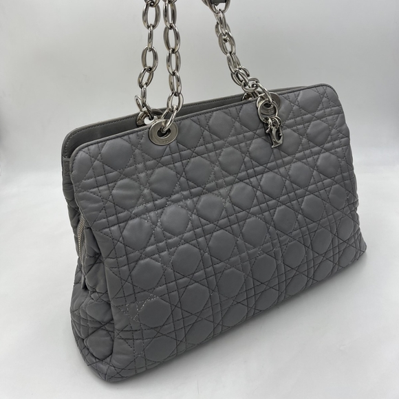 💙Dior Authentic Bag💙 - Picture 5 of 17